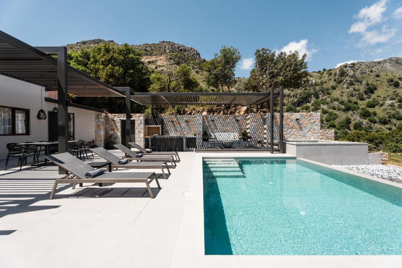 Eumelia Iconic Villa, With Heated Pool & Whirlpool, By Thinkvilla Asi Gonia Екстериор снимка